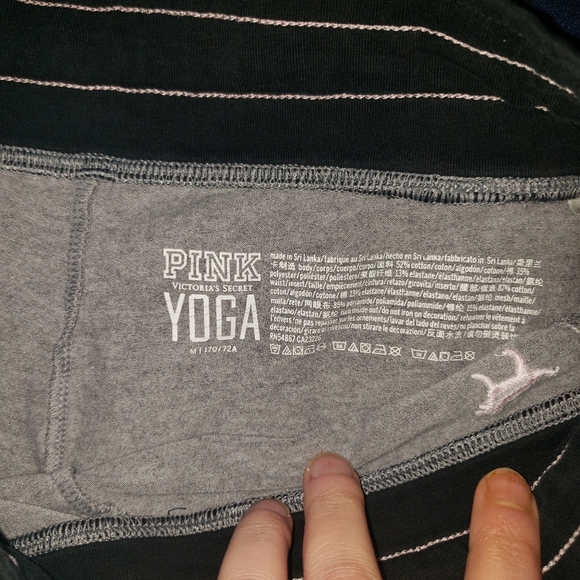 V.S. PINK leggings bundle - Picture 3 of 9